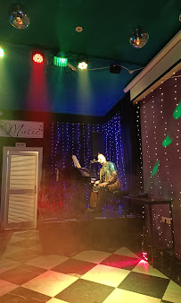 Elton's Rocket Bar